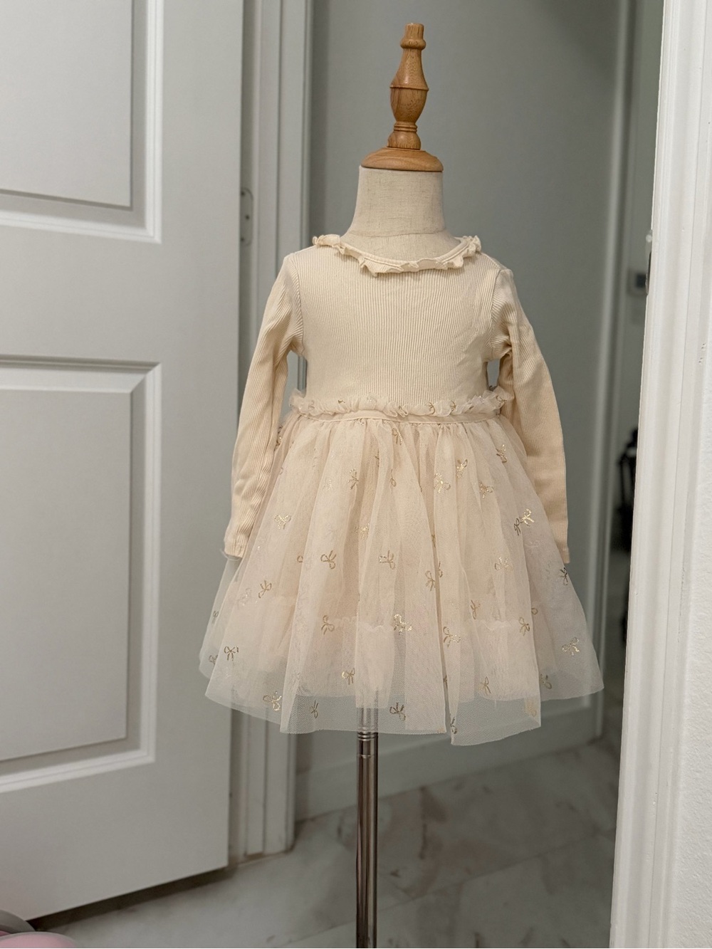 H&M Baby Girl Tulle Dress 18M Cream Gold Bow Dress – Worn Twice